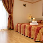 Excelsior Hotel 3*
