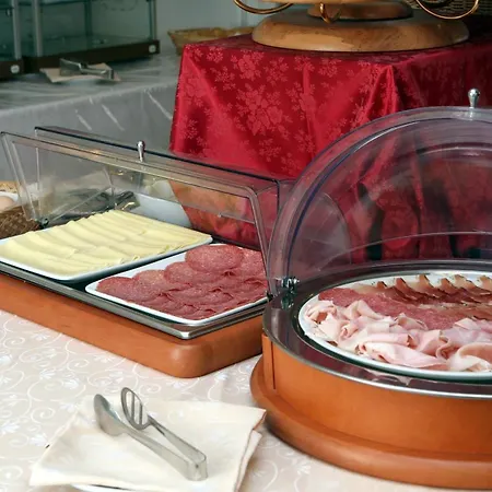 Excelsior Hotel 3*