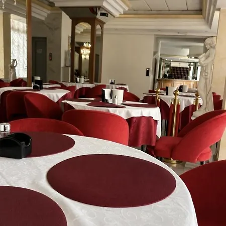 Excelsior Hotel 3*