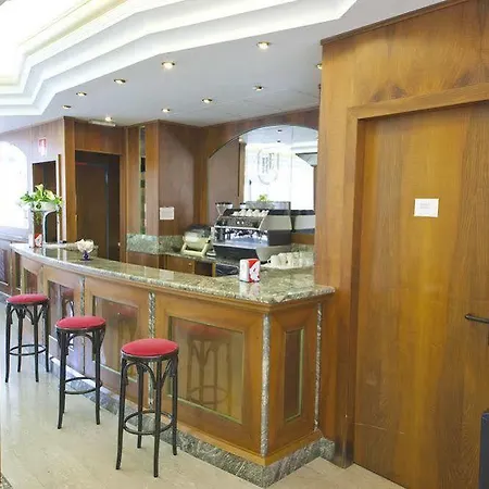Excelsior Hotel 3*