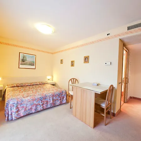 Hotel Excelsior 3*